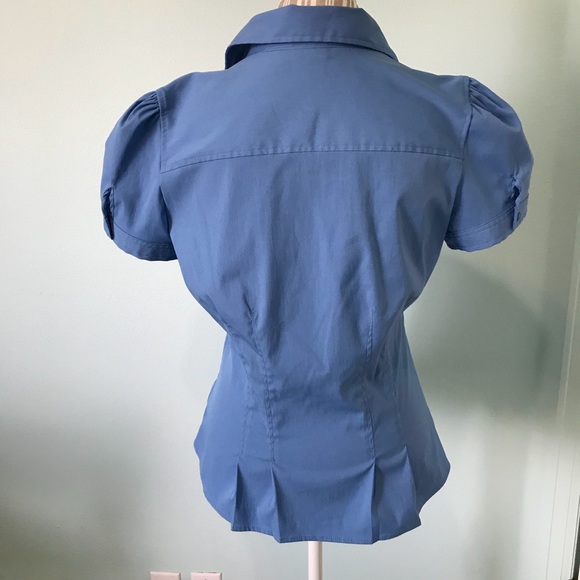 Beautiful Button Up Blouse Size Med - Picture 4 of 7